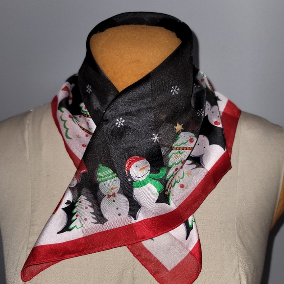 Accessories - Snow family and trees decorated scarf